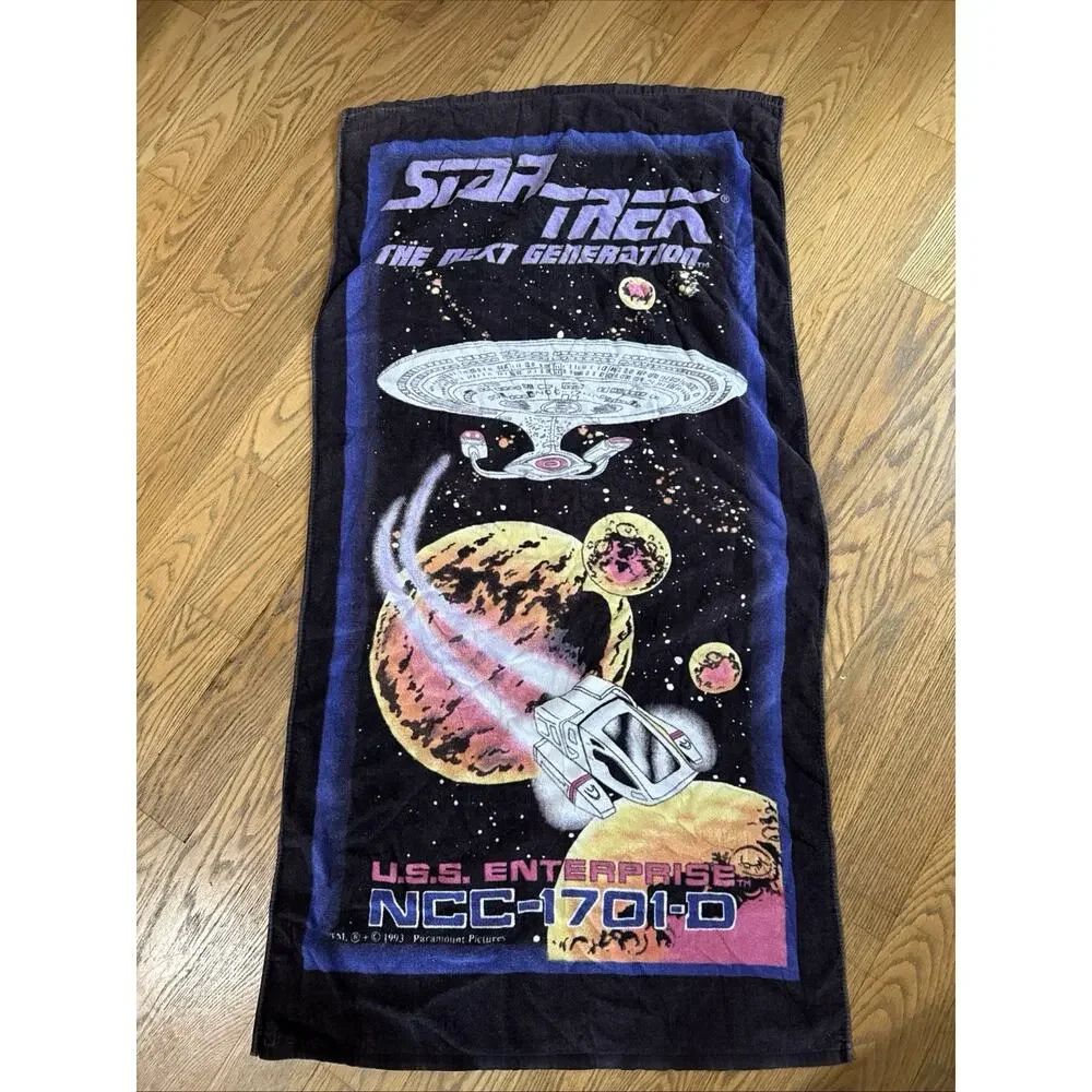 Vintage 1993 Star Trek Next Generation USS Enterprise NCC-1701-D Towel